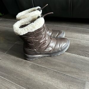 The North Face Women's Chocolate Winter Boots